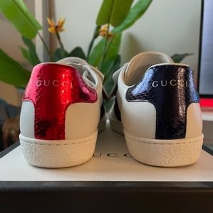 Gucci Women's Ace Bow lace sneakers